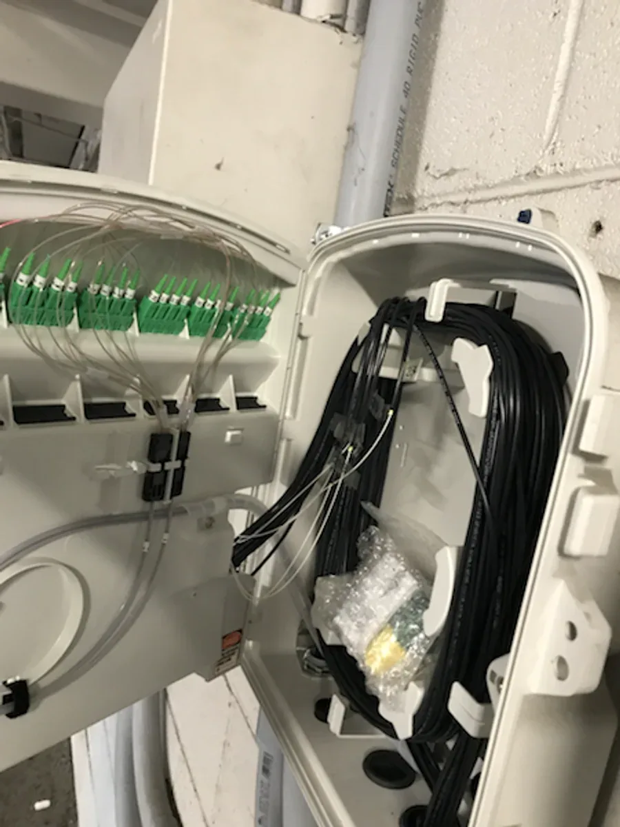2Brothers Wireless fiber distribution enclosure with labeled terminations