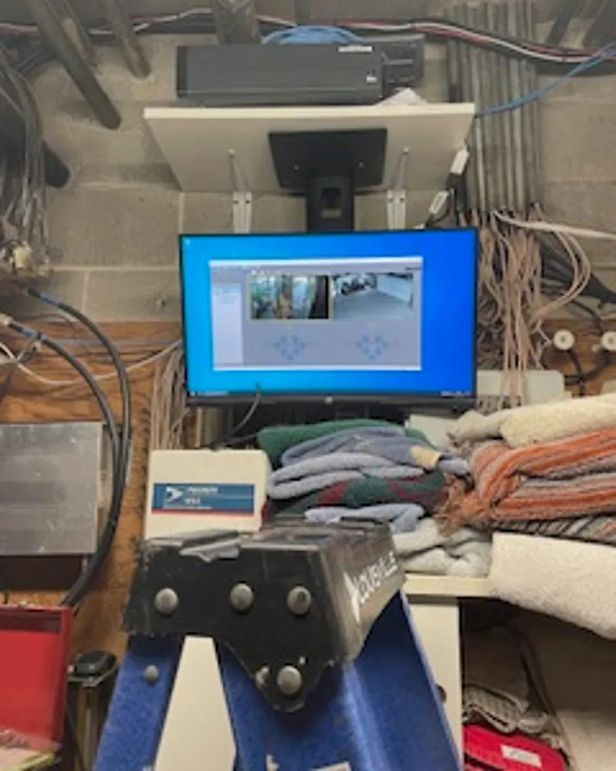 2Brothers Wireless security camera system equipment and monitor setup